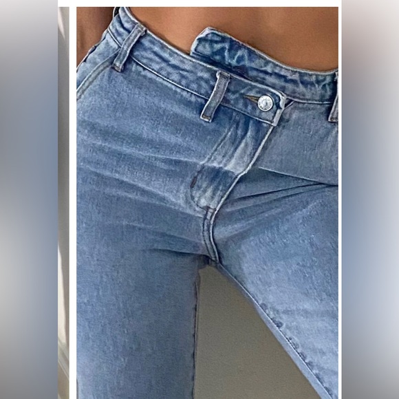 Light Blue Wash Asymmetric Waistband Jeans - Picture 4 of 10